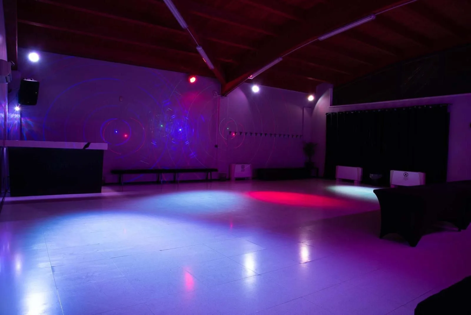 Luci pista e sala