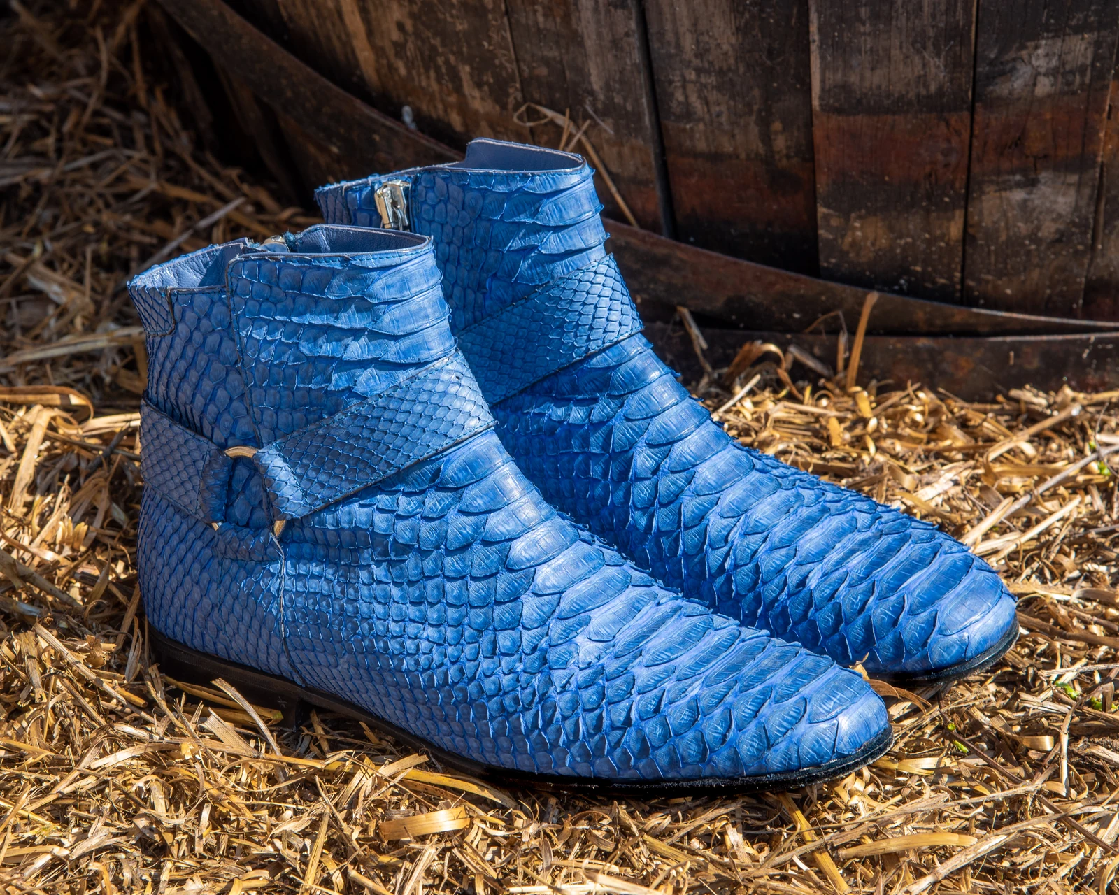 Stivali blu, still life di accessorio fashion